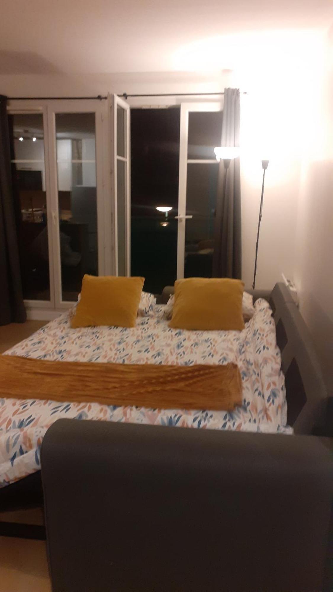 Appartement Cosy Pres Du Rer เชสซี ภายนอก รูปภาพ