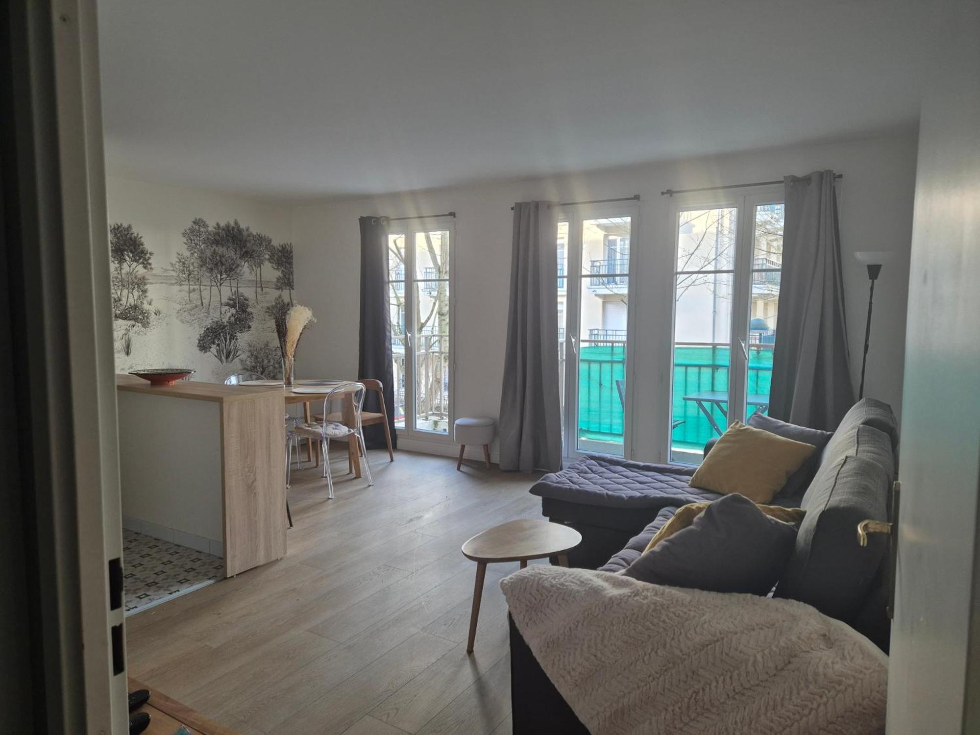Appartement Cosy Pres Du Rer เชสซี ภายนอก รูปภาพ
