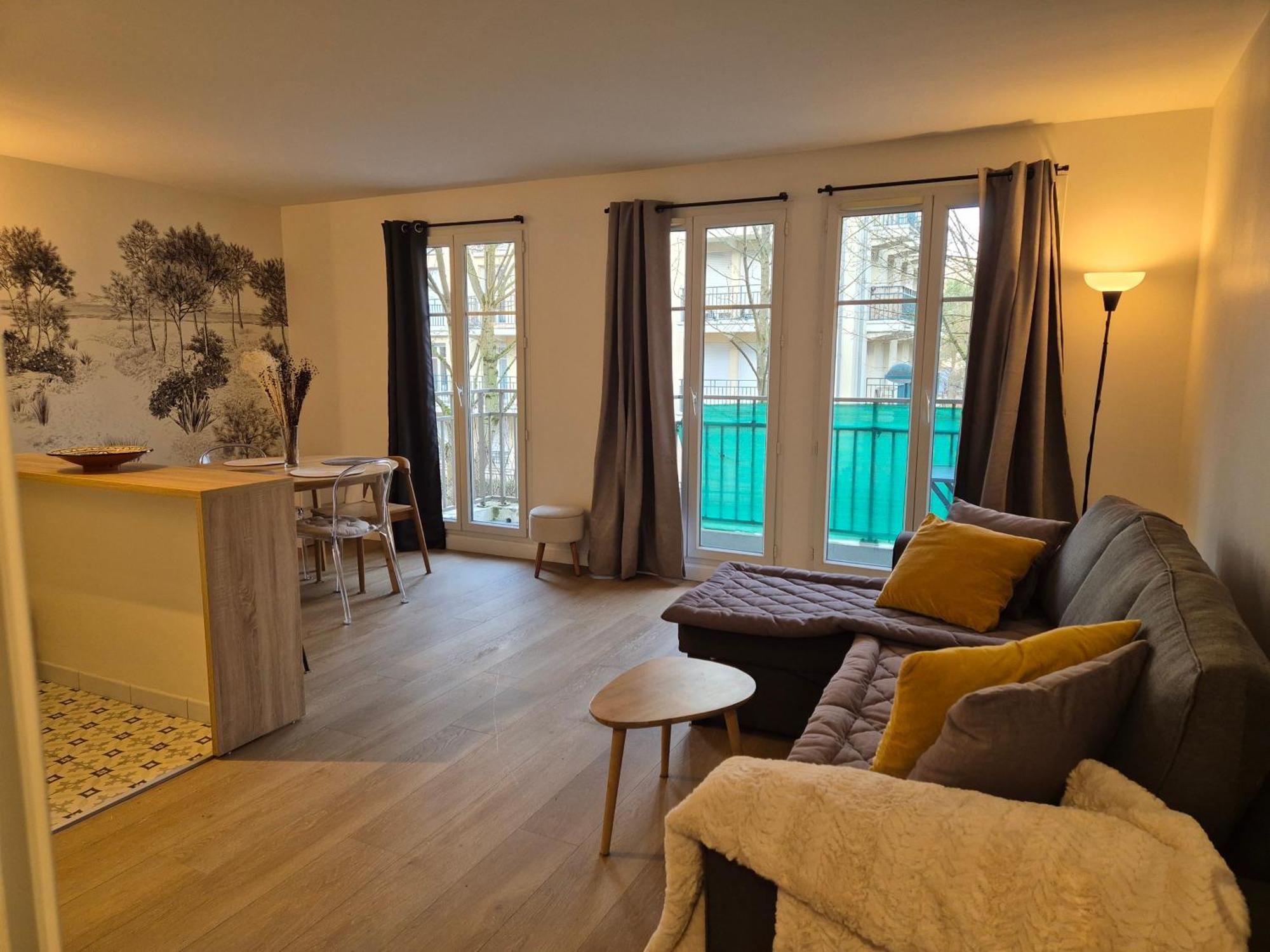 Appartement Cosy Pres Du Rer เชสซี ภายนอก รูปภาพ